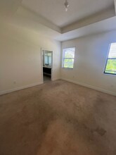 8154 NW 114th Pl in Doral, FL - Building Photo - Building Photo