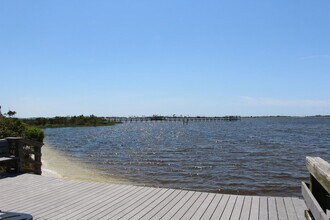 930 Lajolla Ln in Mary Esther, FL - Building Photo - Building Photo