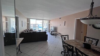 5161 Collins Ave, Unit # 1701 in Miami Beach, FL - Building Photo - Building Photo