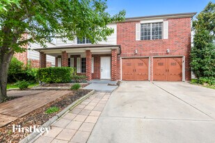 7018 Glenshire Dr in Arlington, TX - Building Photo