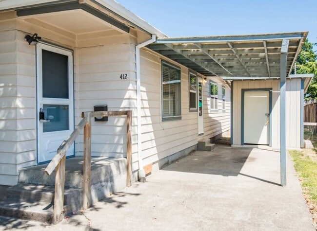 410 S Harrison St in Newberg, OR - Building Photo - Building Photo