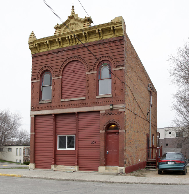 204 Railroad Ave in Delano, MN - Building Photo - Building Photo