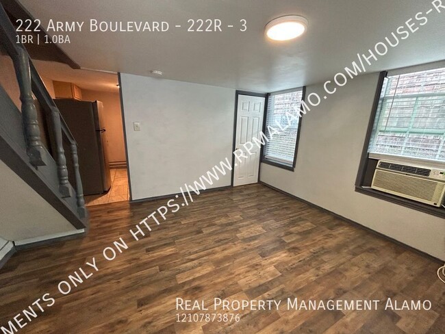 222 Army Blvd in San Antonio, TX - Building Photo - Building Photo