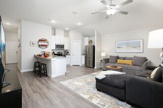 6943 Emerald Valley in San Antonio, TX - Building Photo - Building Photo