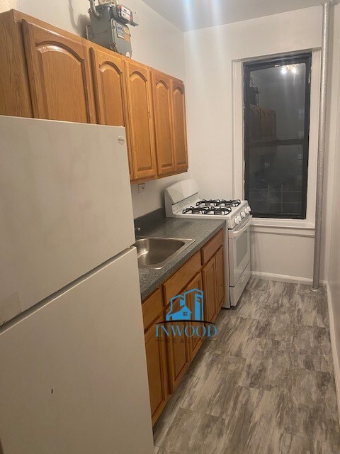 147 W 230th St in Bronx, NY - Building Photo