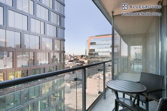 730 W Couch Pl in Chicago, IL - Building Photo - Building Photo