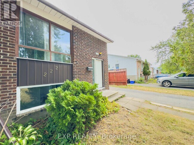 222 Castlefrank Rd in Ottawa, ON - Building Photo - Building Photo