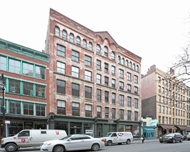 465-469 W Broadway in New York, NY - Building Photo - Building Photo