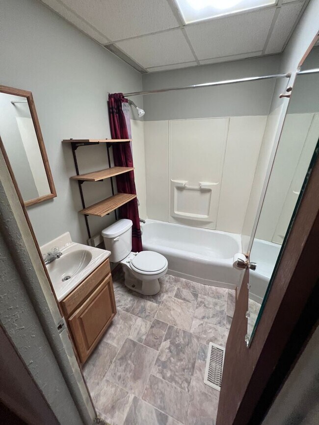 603 Palmer St in Miles City, MT - Building Photo - Building Photo