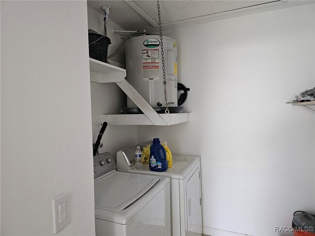 property at 472 N Willowwood Point