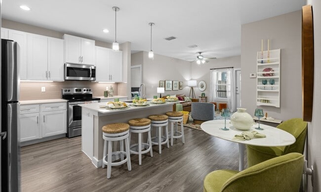 Azali at 7510 in Corpus Christi, TX - Foto de edificio - Building Photo