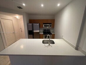 2400 SW 27th Ave in Miami, FL - Building Photo - Building Photo