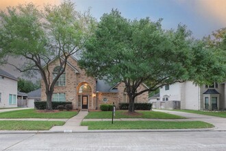 5311 Ashmore Park Dr, Unit 2 in Katy, TX - Building Photo - Building Photo