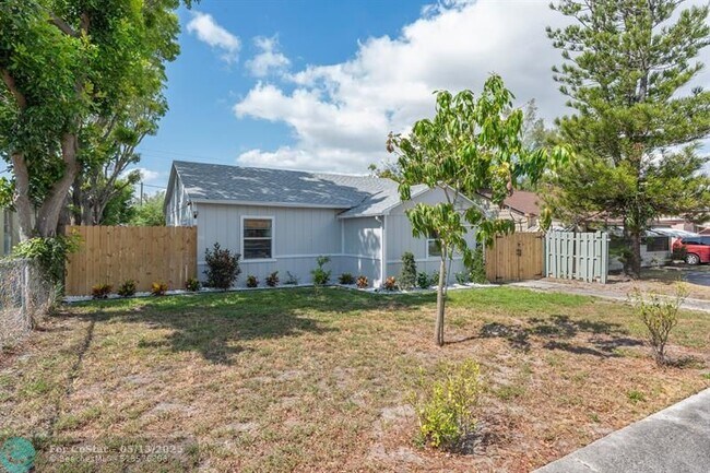 property at 906 29th St