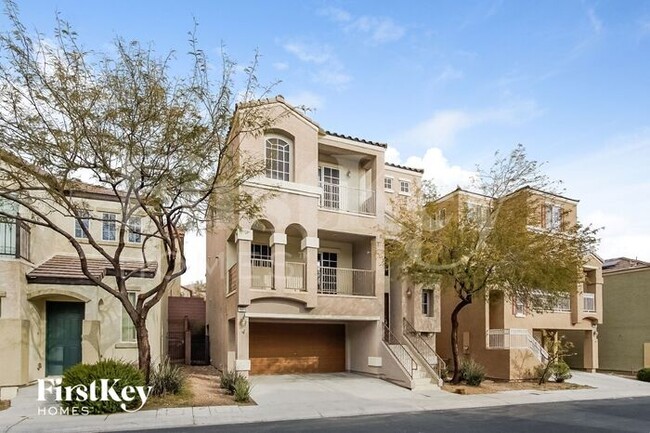 10618 Gibbous Moon Dr in Las Vegas, NV - Building Photo - Building Photo