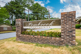 Pembrook Apartments in Columbus, GA - Building Photo - Building Photo