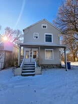 98 E Van Buren St in Battle Creek, MI - Building Photo