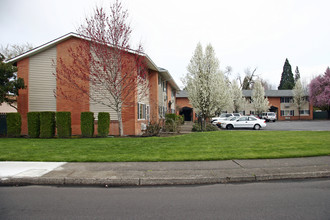 Franklin House in Beaverton, OR - Building Photo - Building Photo