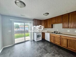 2112 E Caulder Ave in Des Moines, IA - Building Photo - Building Photo