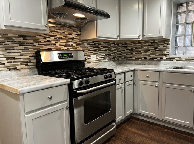 4538 N Christiana Ave, Unit Bsmt, Unit Bsmt