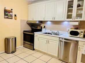 627 61st Ave S in St. Petersburg, FL - Building Photo - Building Photo