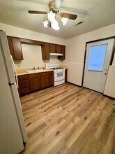 104 E 9th Ave, Unit A in Colona, IL - Building Photo - Building Photo