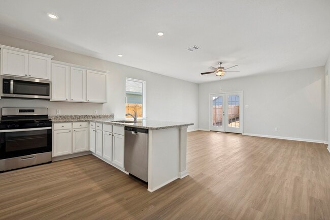 property at 341 Tejas Trl