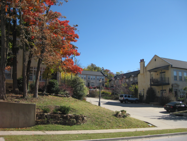 26 N Olive Ave in Fayetteville, AR - Foto de edificio - Building Photo