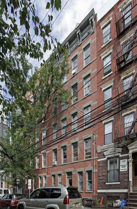 Del Forno Apartments in Jersey City, NJ - Building Photo