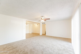 2956 N 50th Dr in Phoenix, AZ - Foto de edificio - Building Photo