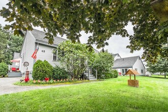 Ledgewood Apartments in Bangor, ME - Building Photo - Building Photo