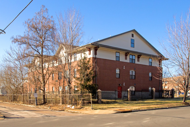 Hylton Point II Apartments in St. Louis, MO - Building Photo - Building Photo