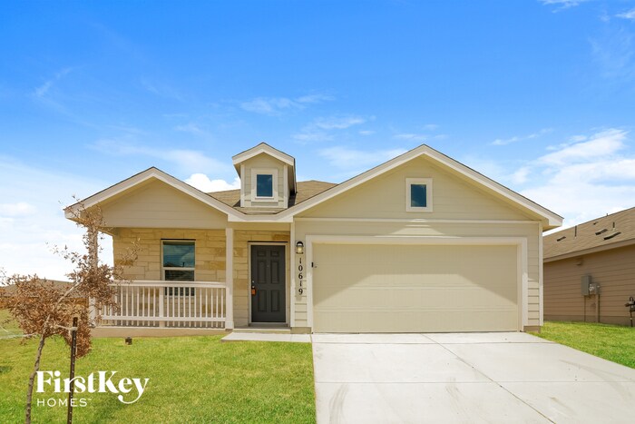 10619 Pablo Way in Converse, TX - Building Photo