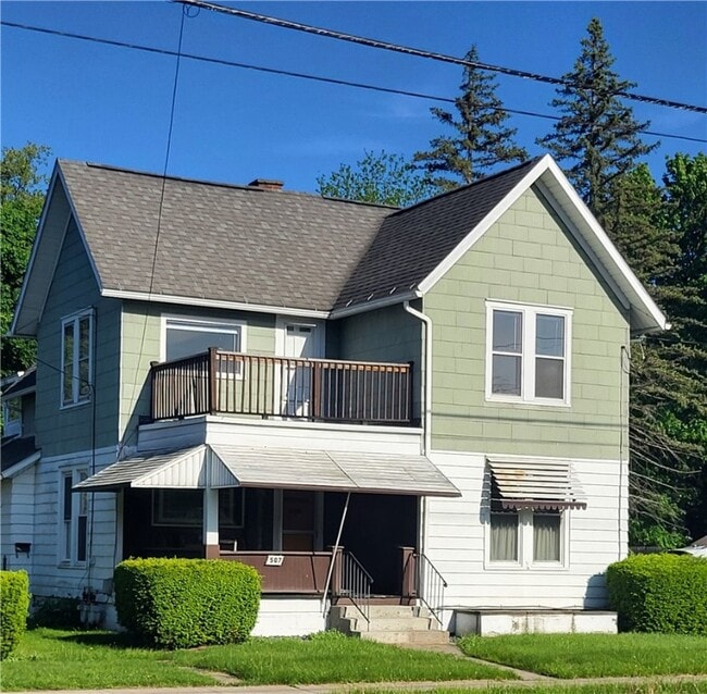 property at 507 Broadway St