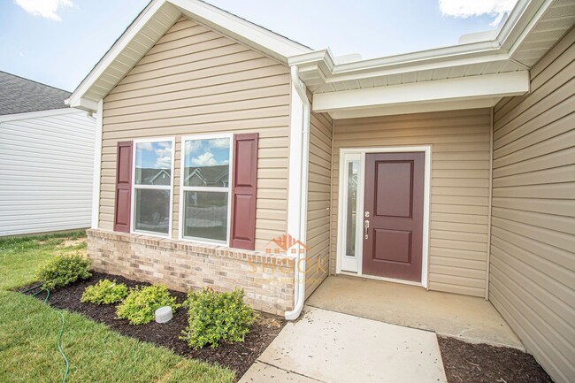 6525 Shale Crescent Dr in West Lafayette, IN - Building Photo - Building Photo