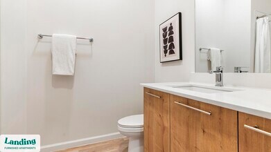 5256 International Dr, Unit 167 in Orlando, FL - Building Photo - Building Photo