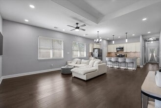 20061 Torrey Pines Ln in Cleveland, TX - Building Photo - Building Photo