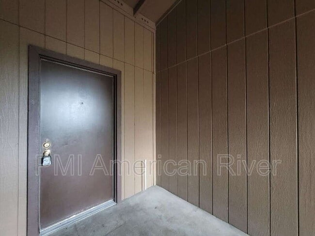 941 Fulton Ave in Sacramento, CA - Building Photo - Building Photo