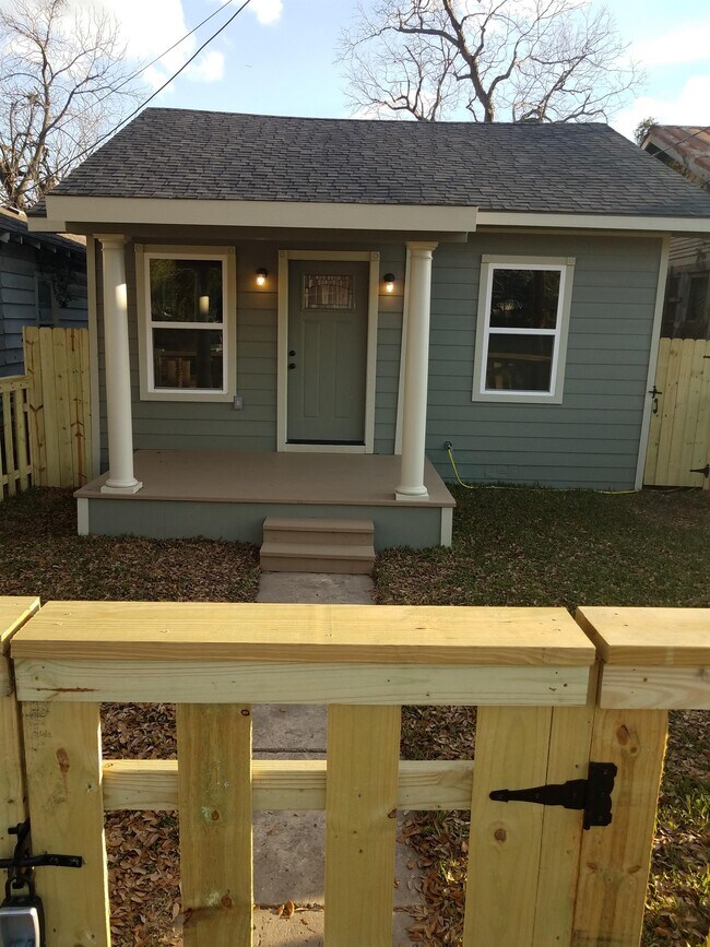 property at 1016 Center St