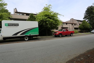 The McLean Apartments in Vancouver, BC - Building Photo - Building Photo