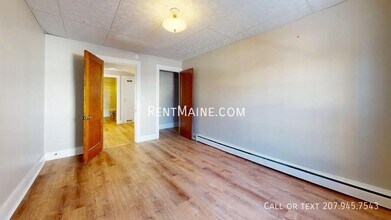 5 Monument St in Winslow, ME - Building Photo - Building Photo