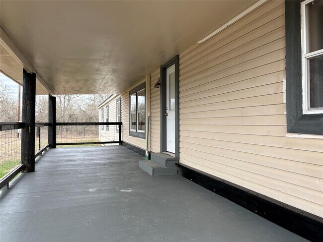 120 Boxwoods Dr in Bastrop, TX - Building Photo - Building Photo