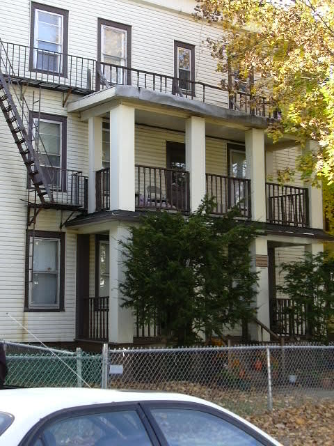 22 Lexington Ave in Poughkeepsie, NY - Building Photo