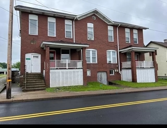 4694 PA-981, Unit Apartment #1 in Latrobe, PA - Building Photo