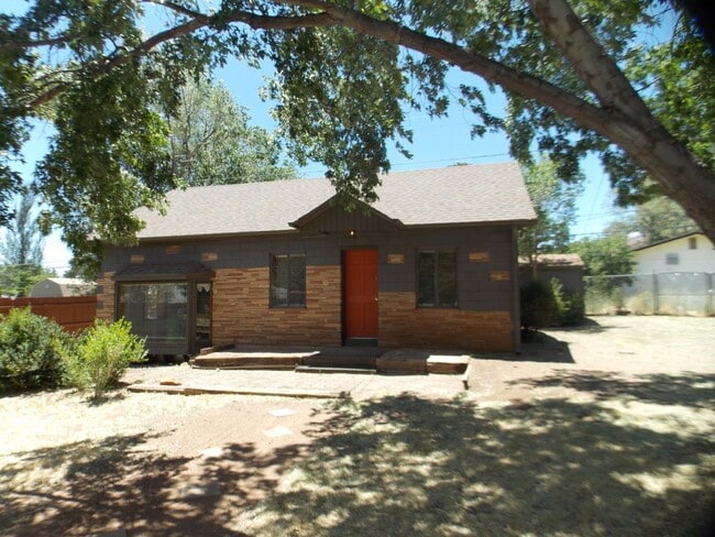 property at 3125 N Alta Vista Dr