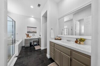 27067 Sunningdale Way in Valley Center, CA - Building Photo - Building Photo