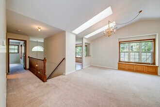 326 Debbie Ln in Schaumburg, IL - Building Photo - Building Photo