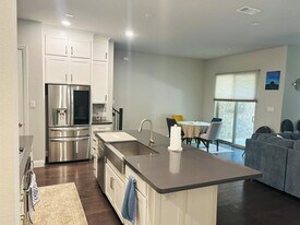 8223 Snapdragon Wy in Dallas, TX - Building Photo