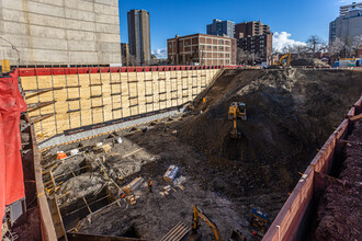 Falcon Towers in Edmonton, AB - Building Photo - Building Photo