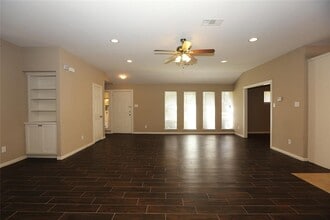 7802 Valley View Ln in Houston, TX - Building Photo - Building Photo